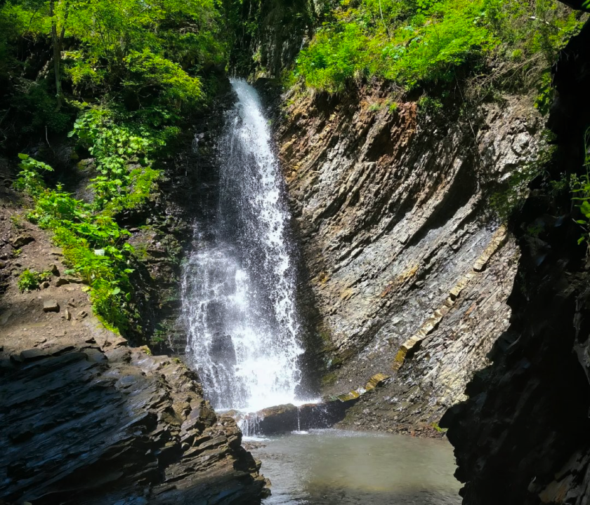 Водоспад Женецький Гук