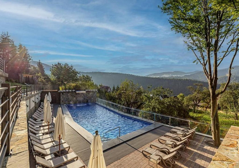 vedmezha_gora_panorama_spa_resort.png