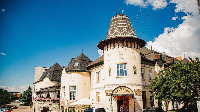 Берегове: Золота Пава